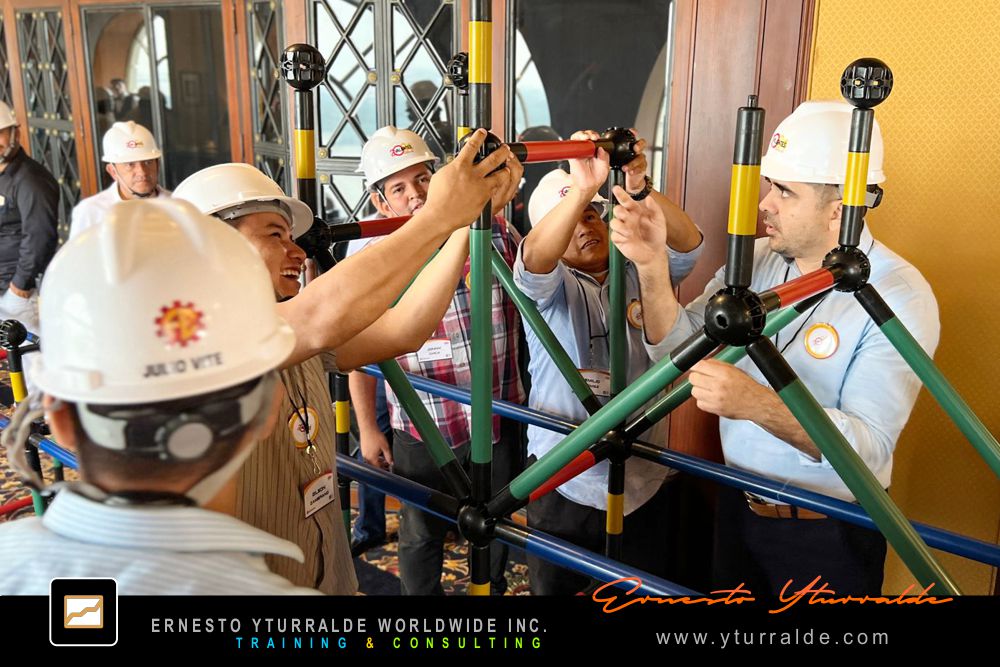 Team Building Max LATAM | Talleres de Cuerdas | Dinámicas de Grupos y Actividades para Team Building Empresarial