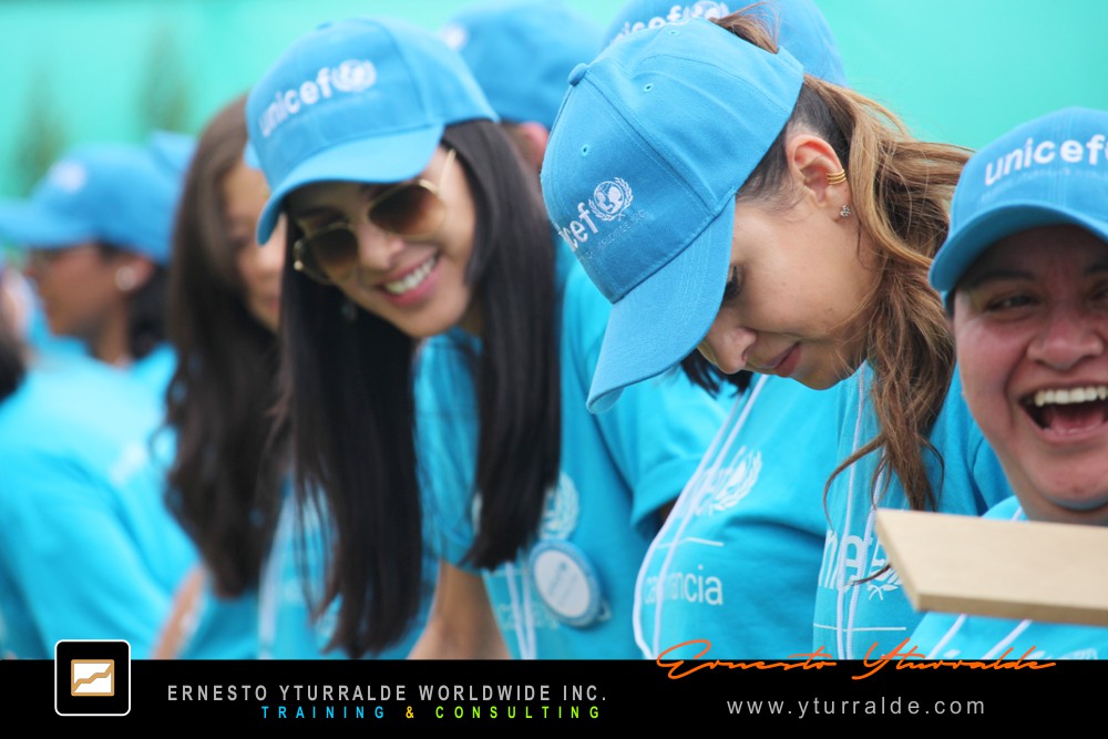 Team Building Max LATAM | Talleres de Cuerdas | Dinámicas de Grupos y Actividades para Team Building Empresarial