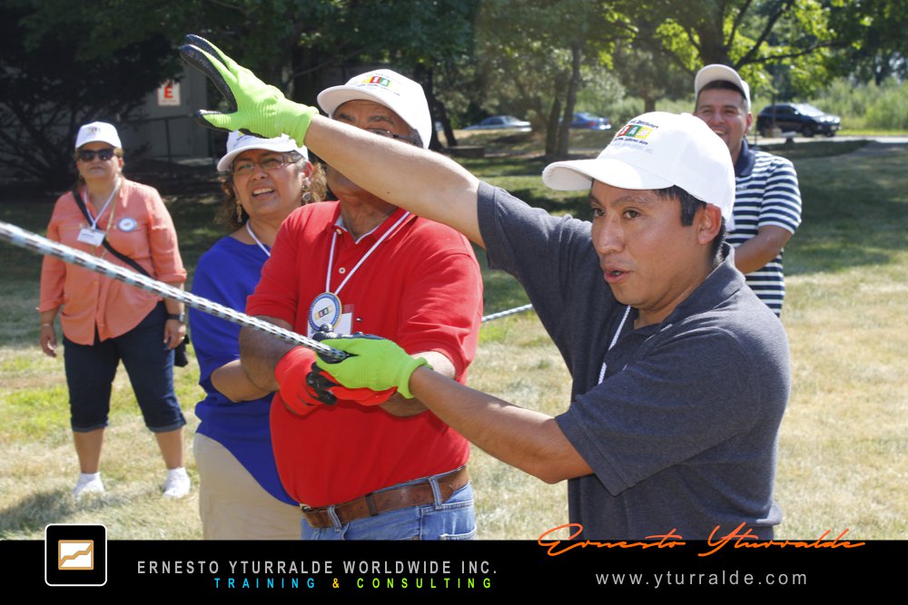 Team Building Max LATAM | Talleres de Cuerdas | Dinámicas de Grupos y Actividades para Team Building Empresarial